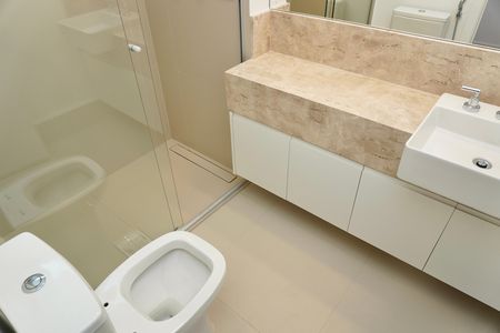 Banheiro da Suíte 1 de apartamento para alugar com 2 quartos, 75m² em Funcionários, Belo Horizonte