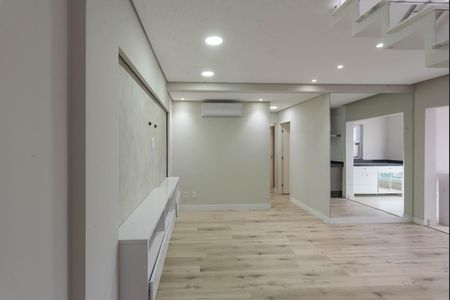 Apartamento à venda com 165m², 3 quartos e 3 vagas Apartamento à venda com 165m², 3 quartos e 3 vagasSala