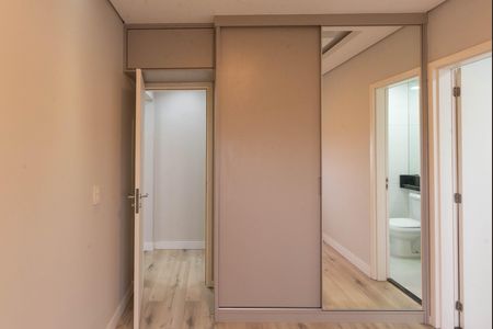 Apartamento à venda com 165m², 3 quartos e 3 vagas Apartamento à venda com 165m², 3 quartos e 3 vagasSuíte 2