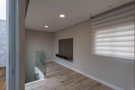 Apartamento à venda com 165m², 3 quartos e 3 vagas Apartamento à venda com 165m², 3 quartos e 3 vagasSala de TV