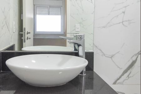 Apartamento à venda com 165m², 3 quartos e 3 vagas Apartamento à venda com 165m², 3 quartos e 3 vagasBanheiro da Suíte 1