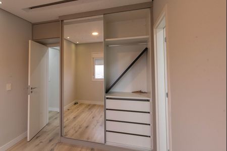 Apartamento à venda com 165m², 3 quartos e 3 vagas Apartamento à venda com 165m², 3 quartos e 3 vagasSuíte 2
