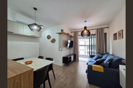 Sala de apartamento para alugar com 1 quarto, 49m² em Indianópolis, São Paulo