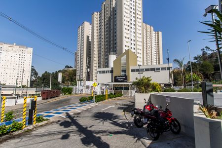 Apartamento para alugar com 70m², 2 quartos e 1 vaga Apartamento para alugar com 70m², 2 quartos e 1 vagaVista da Rua