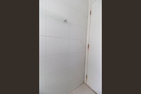 Apartamento para alugar com 70m², 2 quartos e 1 vaga Apartamento para alugar com 70m², 2 quartos e 1 vagaBanheiro da Suíte
