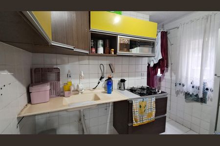 Cozinha de apartamento para alugar com 2 quartos, 43m² em Jundiapeba, Mogi das Cruzes