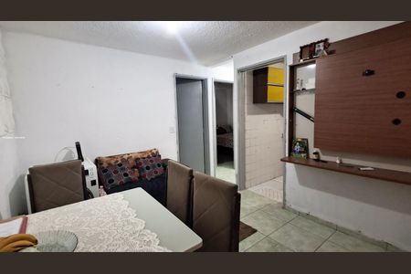 Sala de apartamento para alugar com 2 quartos, 43m² em Jundiapeba, Mogi das Cruzes