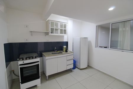 Sala/Cozinha de kitnet/studio para alugar com 1 quarto, 70m² em Jardim Odete, São Paulo