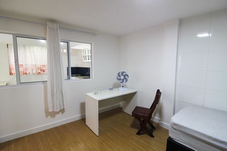 Quarto 1 de kitnet/studio para alugar com 1 quarto, 70m² em Jardim Odete, São Paulo
