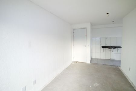 Sala de apartamento para alugar com 2 quartos, 42m² em Vila Kosmos, Rio de Janeiro