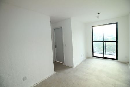 Sala de apartamento para alugar com 2 quartos, 42m² em Vila Kosmos, Rio de Janeiro