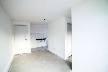 Sala de apartamento para alugar com 2 quartos, 42m² em Vila Kosmos, Rio de Janeiro