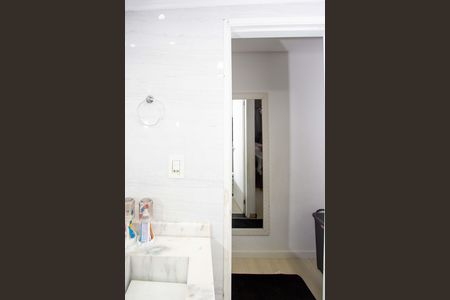 Banheiro de apartamento à venda com 2 quartos, 47m² em Centro, Diadema