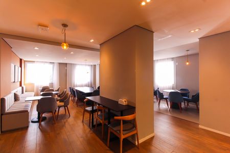 Apartamento para alugar com 48m², 2 quartos e 1 vaga Apartamento para alugar com 48m², 2 quartos e 1 vagaÁrea comum - Salão de festas