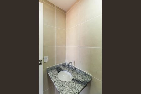 Apartamento para alugar com 48m², 2 quartos e 1 vaga Apartamento para alugar com 48m², 2 quartos e 1 vagaBanheiro da Suíte 1