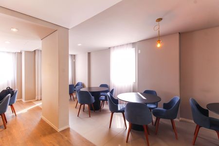 Apartamento para alugar com 48m², 2 quartos e 1 vaga Apartamento para alugar com 48m², 2 quartos e 1 vagaÁrea comum - Salão de festas