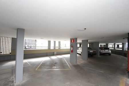 Garagem de apartamento à venda com 3 quartos, 126m² em Coracao de Jesus, Belo Horizonte