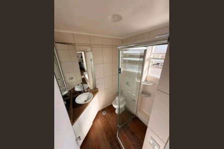 Banheiro de apartamento para alugar com 1 quarto, 40m² em Farroupilha, Porto Alegre
