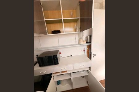 Cozinha de apartamento para alugar com 1 quarto, 40m² em Farroupilha, Porto Alegre