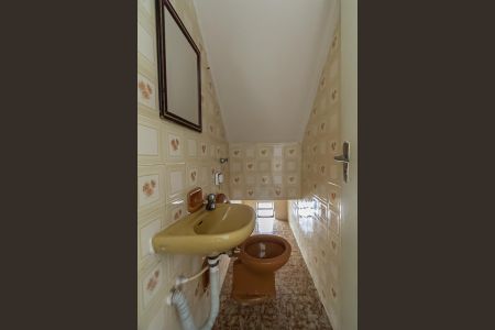 Casa à venda com 132m², 3 quartos e 2 vagas Casa à venda com 132m², 3 quartos e 2 vagasLavabo