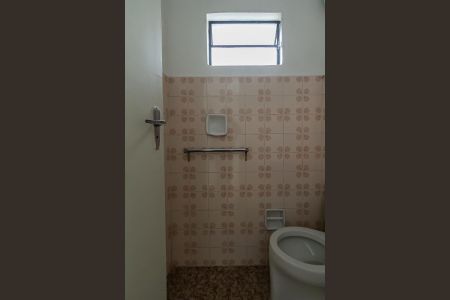 Casa à venda com 132m², 3 quartos e 2 vagas Casa à venda com 132m², 3 quartos e 2 vagasBanheiro de serviço