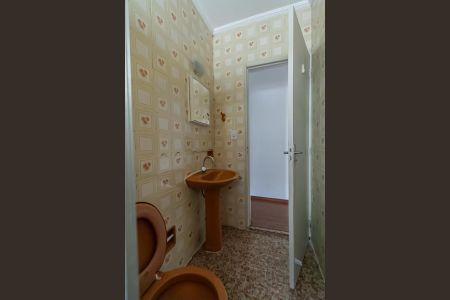 Casa à venda com 132m², 3 quartos e 2 vagas Casa à venda com 132m², 3 quartos e 2 vagasBanheiro Social