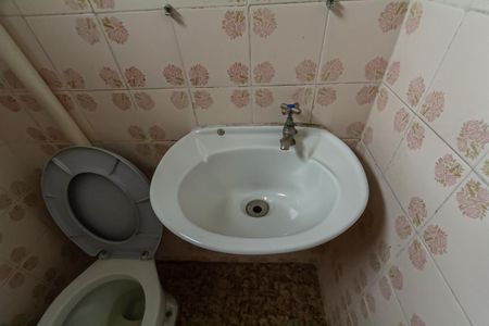 Casa à venda com 132m², 3 quartos e 2 vagas Casa à venda com 132m², 3 quartos e 2 vagasBanheiro de serviço