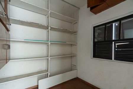 Casa à venda com 132m², 3 quartos e 2 vagas Casa à venda com 132m², 3 quartos e 2 vagasQuarto de Serviço