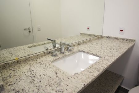Apartamento para alugar com 67m², 2 quartos e 1 vaga