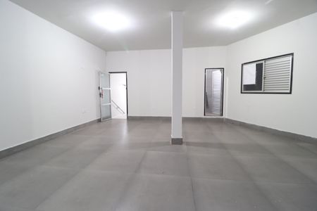 Sala/Quarto de kitnet/studio para alugar com 1 quarto, 80m² em Centro, Uberlândia