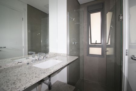 Apartamento para alugar com 68m², 2 quartos e 1 vaga Apartamento para alugar com 68m², 2 quartos e 1 vagaBanheiro da Suíte 1