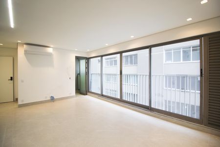 Sala de apartamento para alugar com 2 quartos, 68m² em Indianópolis, São Paulo