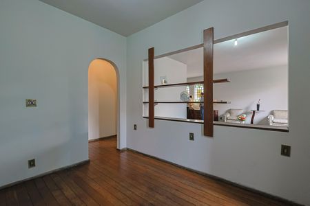 Apartamento à venda com 3 quartos, 150m² em Santo Antônio, Belo Horizonte