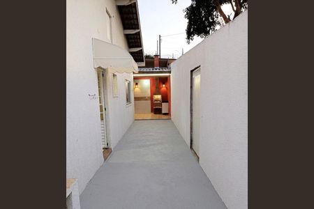 Casa para alugar com 114m², 2 quartos e 2 vagas Casa para alugar com 114m², 2 quartos e 2 vagasÁrea externa