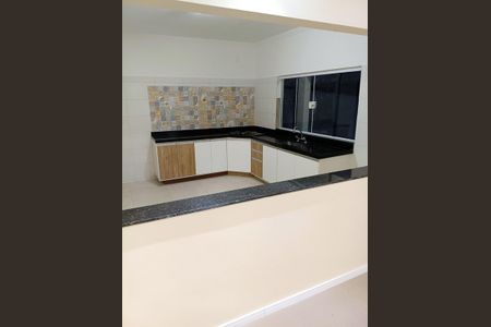 Casa para alugar com 114m², 2 quartos e 2 vagas Casa para alugar com 114m², 2 quartos e 2 vagasCozinha