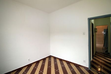 Quarto 1 de apartamento para alugar com 2 quartos, 52m² em Olaria, Rio de Janeiro