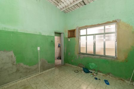 Quarto de casa para alugar com 1 quarto, 50m² em Bangu, Rio de Janeiro