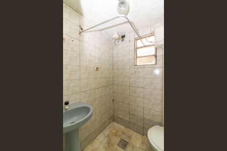 Banheiro de casa para alugar com 1 quarto, 50m² em Bangu, Rio de Janeiro