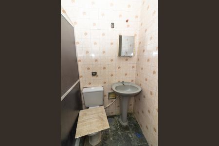 Casa para alugar com 40m², 2 quartos e sem vaga Casa para alugar com 40m², 2 quartos e sem vagaBanheiro 1