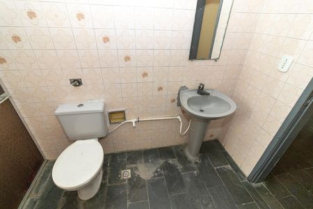 Casa para alugar com 40m², 2 quartos e sem vaga Casa para alugar com 40m², 2 quartos e sem vagaBanheiro 2