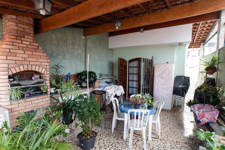 Casa para alugar com 140m², 3 quartos e 2 vagas Casa para alugar com 140m², 3 quartos e 2 vagasTerraço