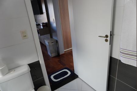 Casa de condomínio à venda com 480m², 4 quartos e 6 vagasBanheiro da Suíte 3