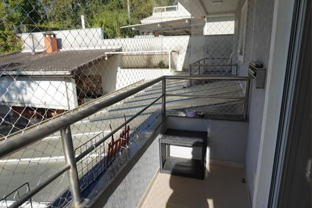 Casa de condomínio à venda com 480m², 4 quartos e 6 vagasSacada