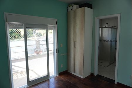 Casa de condomínio à venda com 480m², 4 quartos e 6 vagasSuíte 2