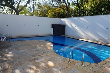 Casa de condomínio à venda com 480m², 4 quartos e 6 vagasPiscina