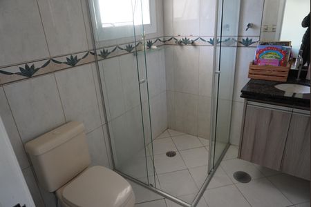 Casa de condomínio à venda com 480m², 4 quartos e 6 vagasBanheiro da Suíte 2