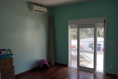 Casa de condomínio à venda com 480m², 4 quartos e 6 vagasSuíte 2