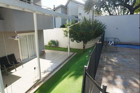 Casa de condomínio à venda com 480m², 4 quartos e 6 vagasÁrea externa