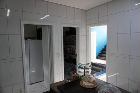 Casa de condomínio à venda com 480m², 4 quartos e 6 vagasCozinha