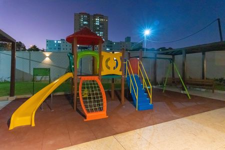 Apartamento para alugar com 115m², 3 quartos e 2 vagas Apartamento para alugar com 115m², 3 quartos e 2 vagasÁrea comum - Playground